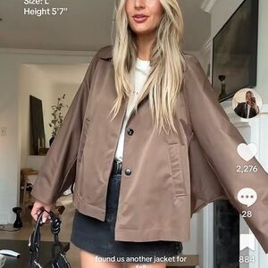 New brown cropped trench coat